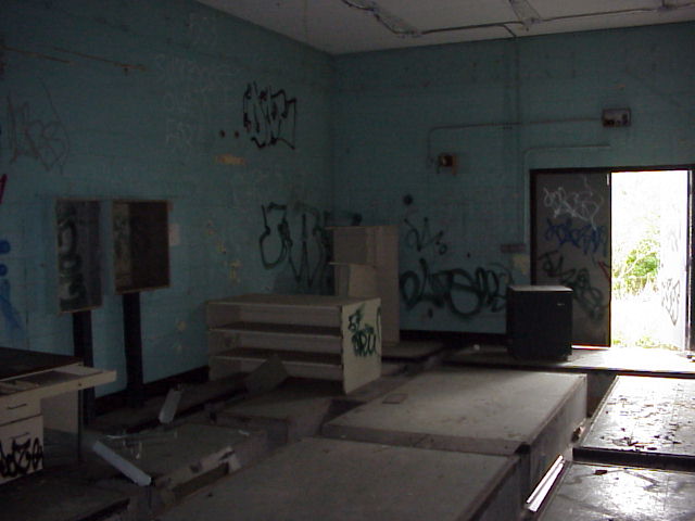 Mvc-647f.jpg (39714 bytes)